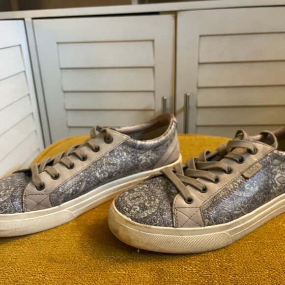 Taos Plim Soul Lux Women's Leather Sneakers in Gray Paisley - Picture 4 of 6